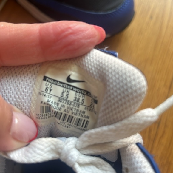 Nike Airmax sneakers. Used but in great condition - Picture 5 of 5